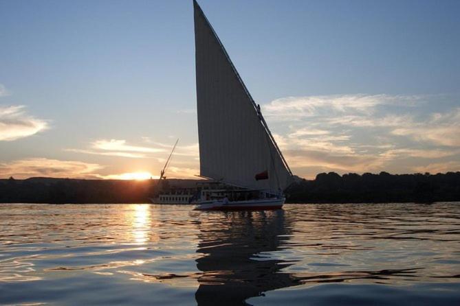 Aswan To Luxor 3 Nights Nile Cruise Every Friday 外观 照片